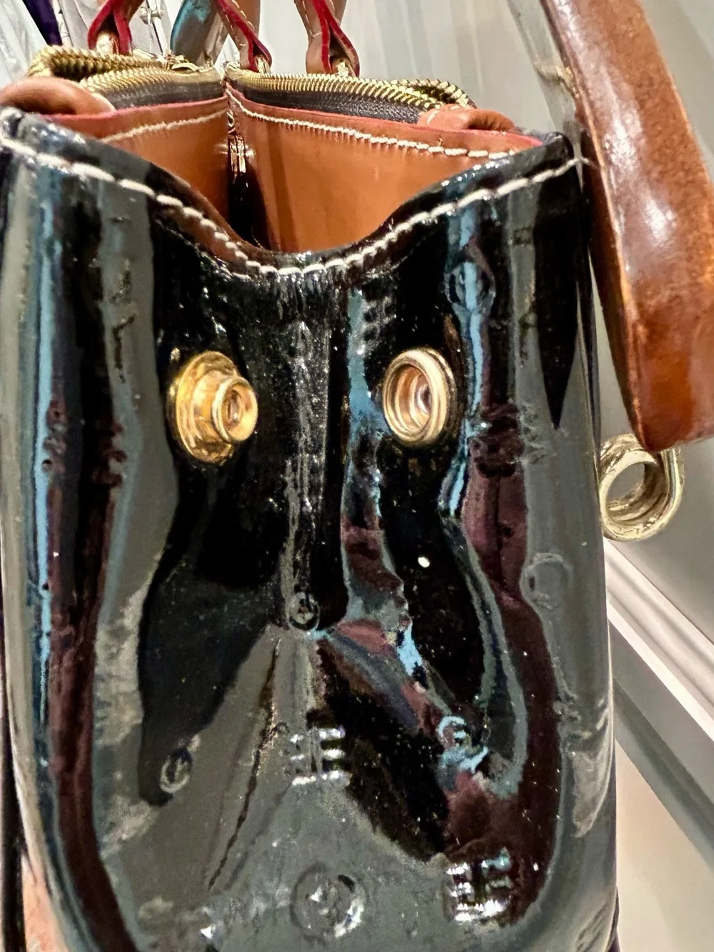 Arcadia Black Patent Leather Purse Made In Italy